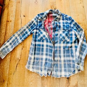 Zip-up lightweight flannel shirt-jacket